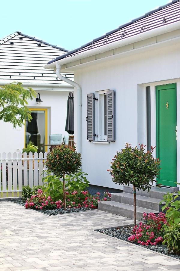 The Doors Boutique Apartments Mosonmagyarovar Bagian luar foto