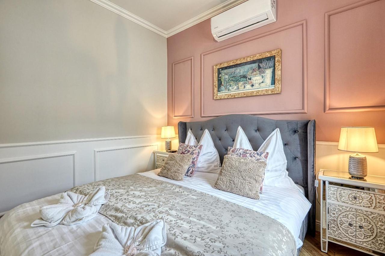 The Doors Boutique Apartments Mosonmagyarovar Bagian luar foto