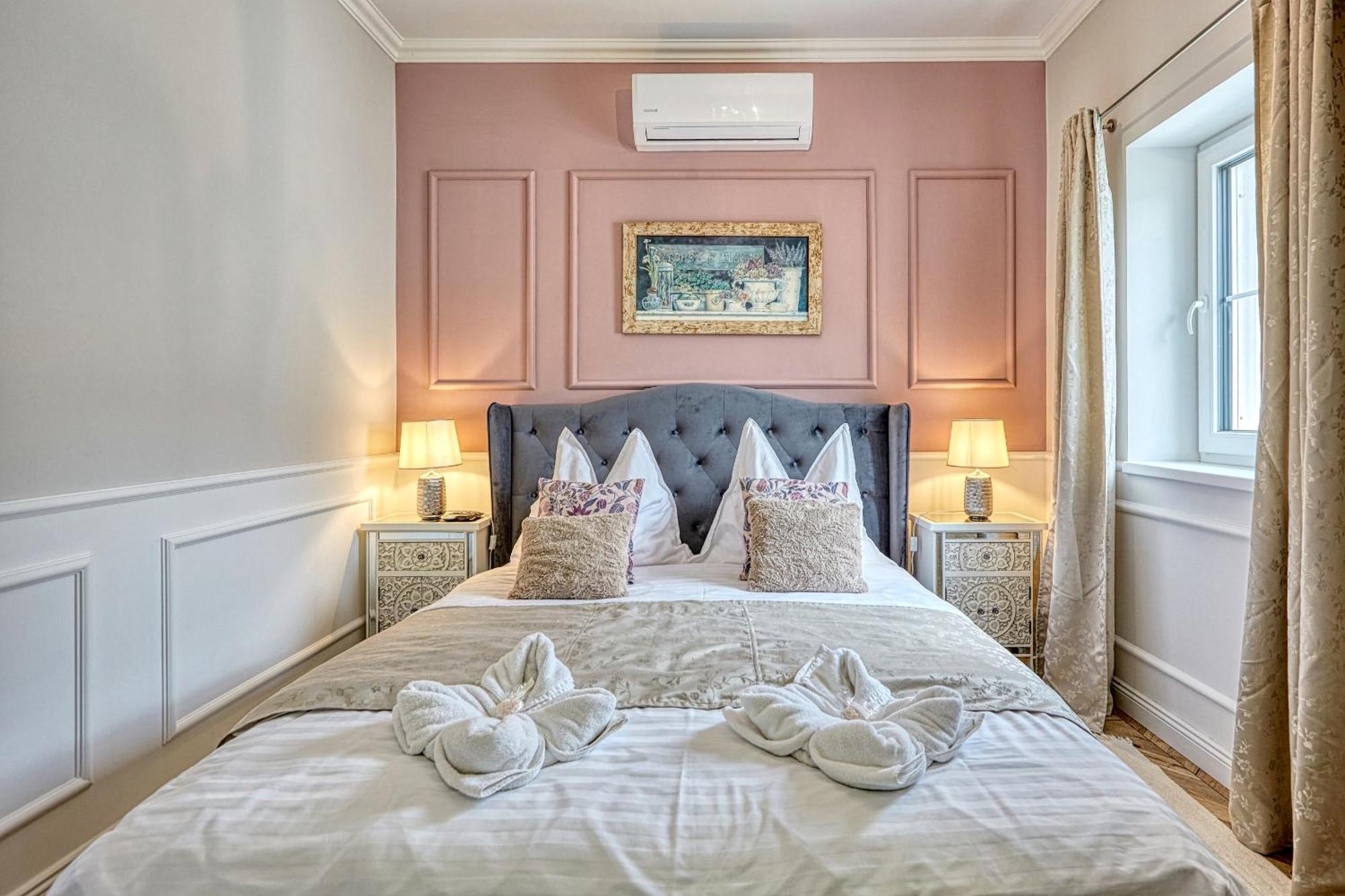 The Doors Boutique Apartments Mosonmagyarovar Bagian luar foto