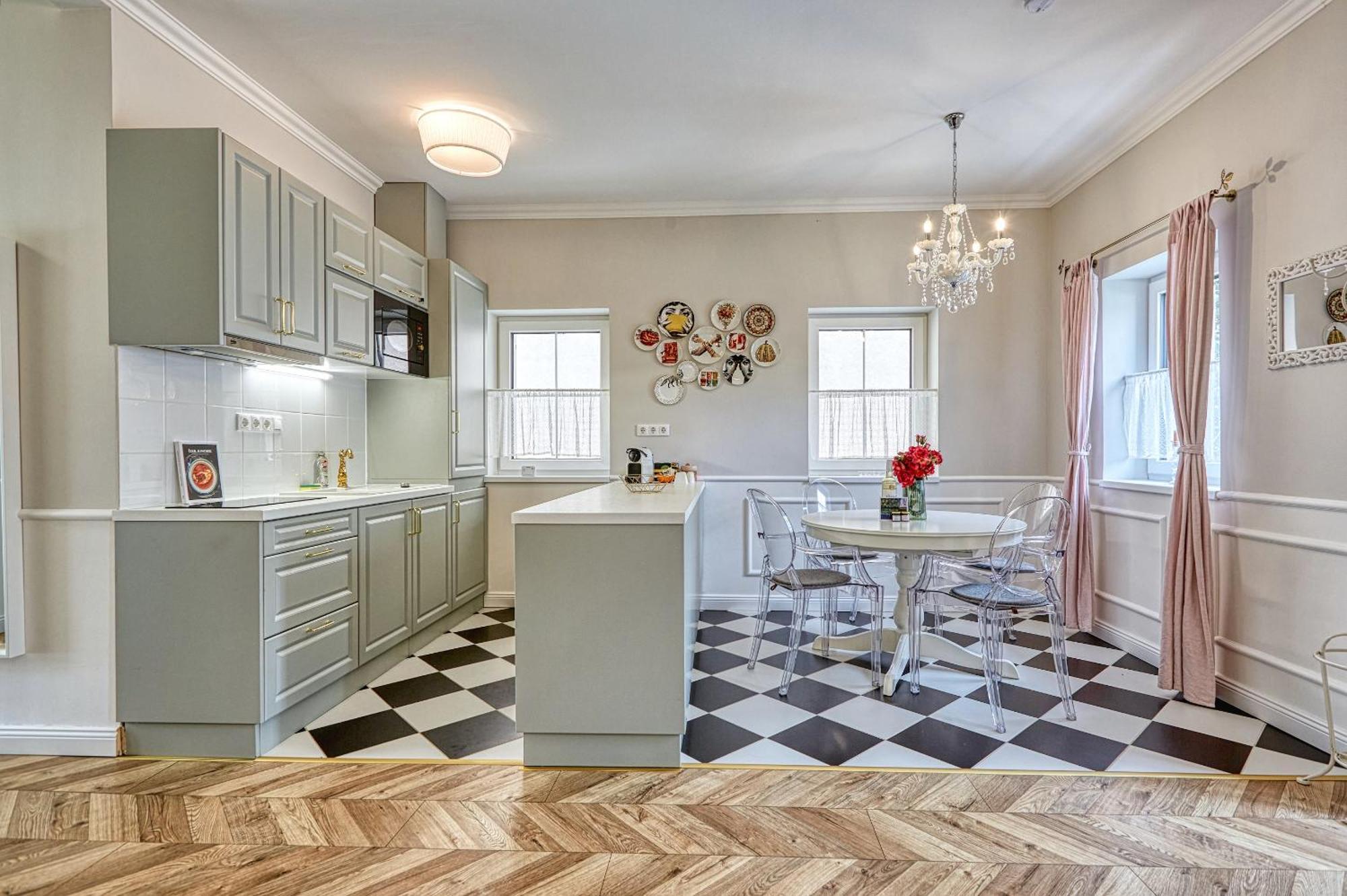 The Doors Boutique Apartments Mosonmagyarovar Bagian luar foto